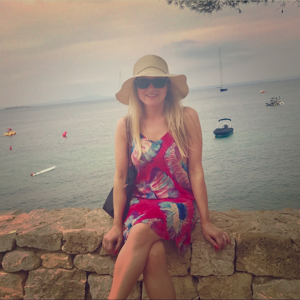 Meet your Posher, Lauren